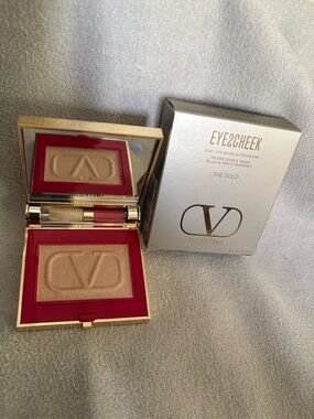 Valentino Eye2Cheek Blush & Eyeshadow -shade The Gold Brand New in Box!!